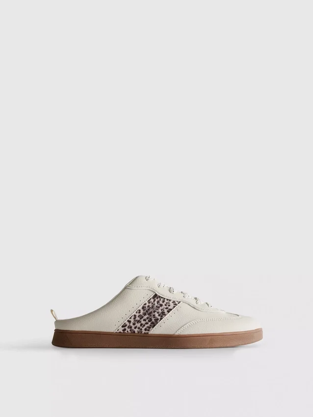 Slip-on-Sneaker mit Gummisohle