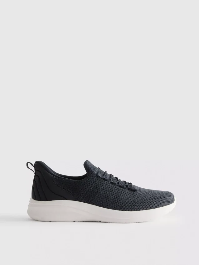 Slip-on-Sneaker mit niedrigem Schaft