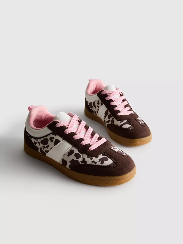 Sneaker mit Gummisohle und Tierprint