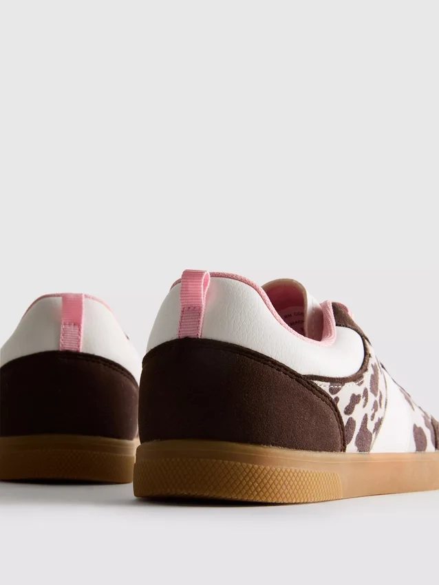 Sneaker mit Gummisohle und Tierprint