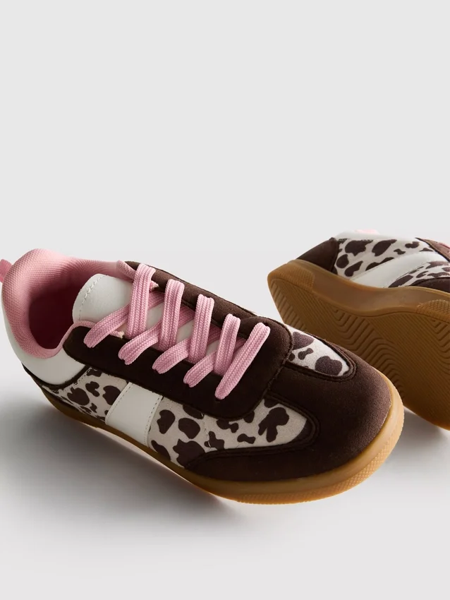 Sneaker mit Gummisohle und Tierprint