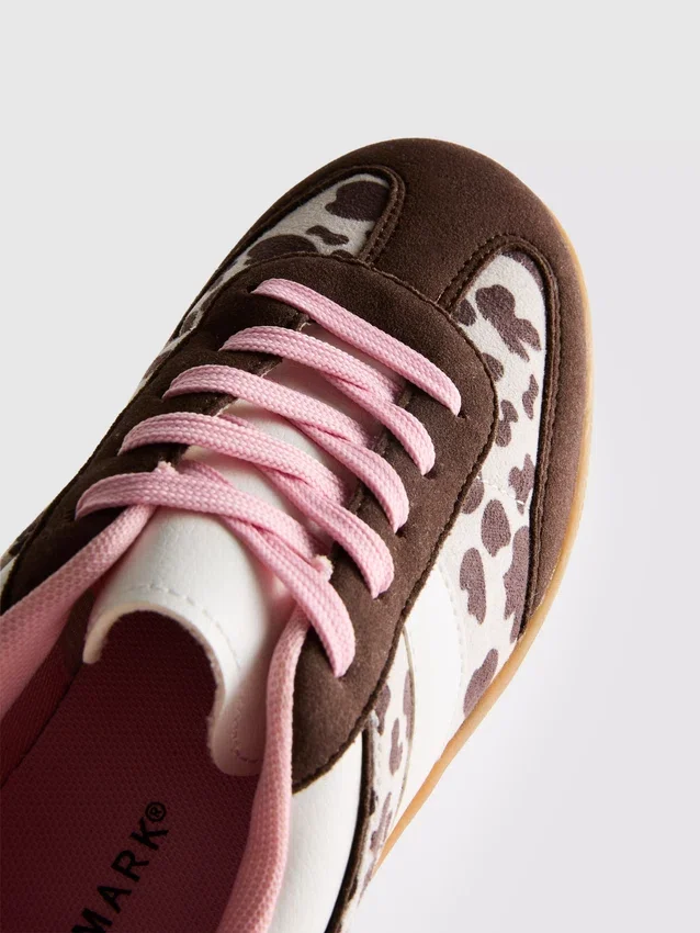 Sneaker mit Gummisohle und Tierprint