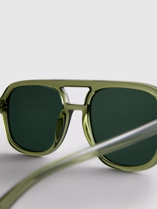 Sonnenbrille im Aviator-Stil