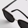Sonnenbrille im Cat-Eye-Stil mit Brauenbügel