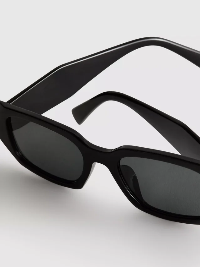 Sonnenbrille mit eckigem Rechteckrahmen