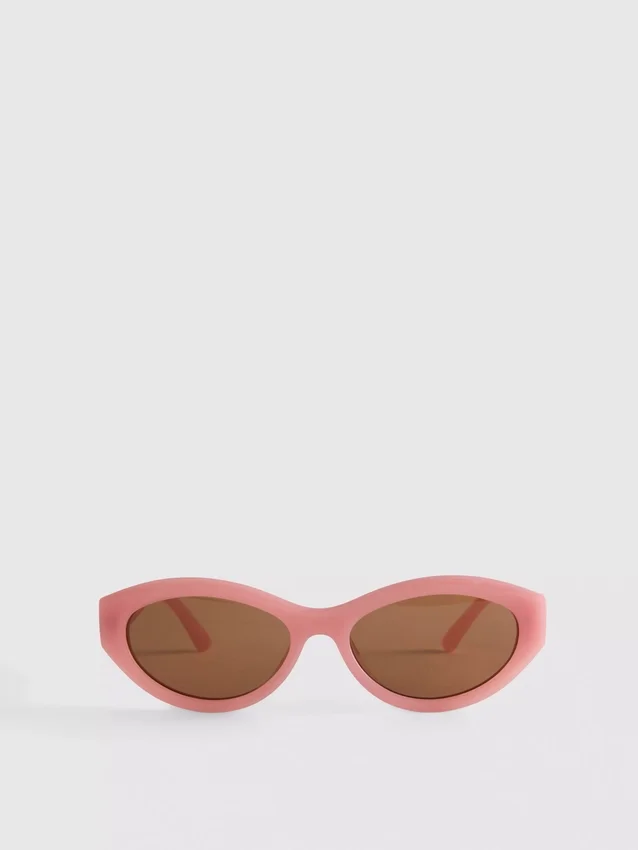 Sonnenbrille mit ovalem Rahmen
