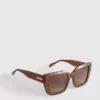 Sonnenbrille mit quadratischem Rahmen