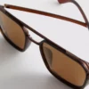 Sonnenbrille mit quadratischem Rahmen