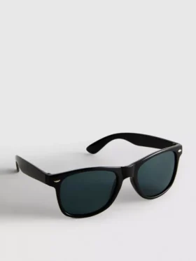 Sonnenbrille mit rechteckigem Rahmen