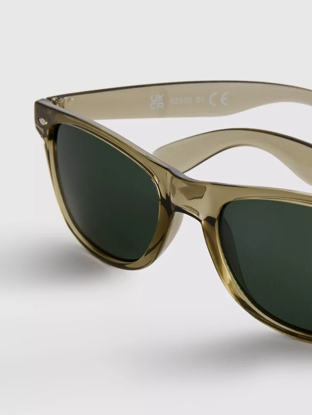 Sonnenbrille mit rechteckigem Rahmen