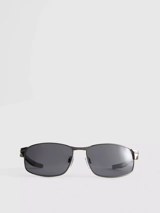 Sonnenbrille mit rechteckigem Rahmen und verspiegelten Gläsern