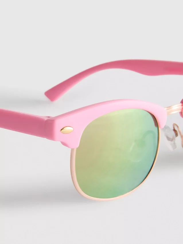 Sonnenbrille mit runden Gläsern