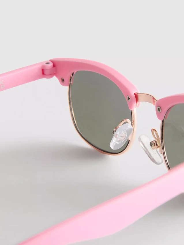 Sonnenbrille mit runden Gläsern