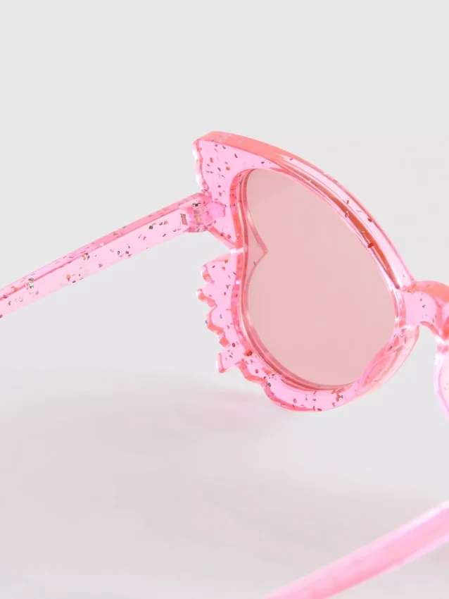Sonnenbrille mit Schmetterlingsrahmen