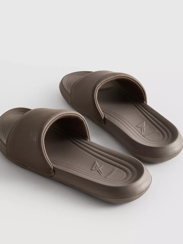 Sportliche Freizeitslipper