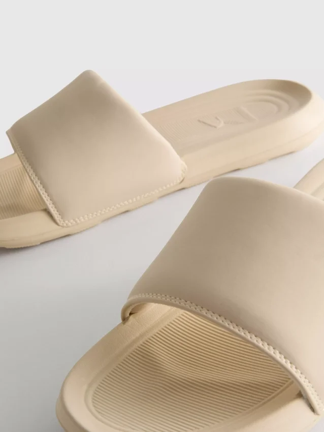 Sportliche Freizeitslipper