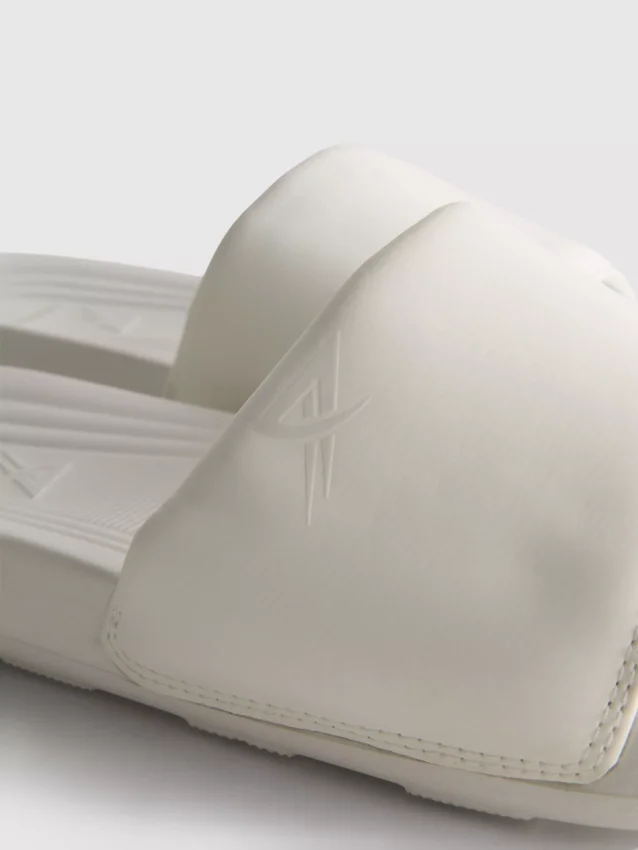 Sportliche Freizeitslipper