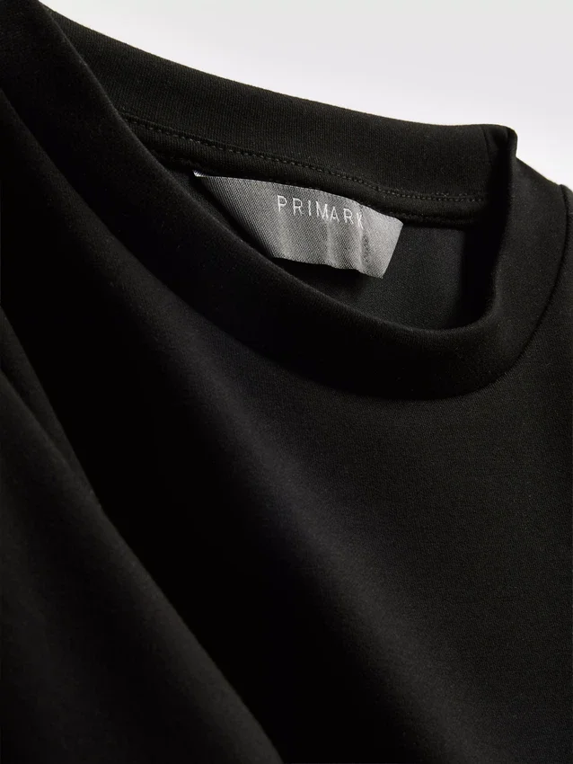 Sportliches Sweatshirt mit Rundhalsausschnitt