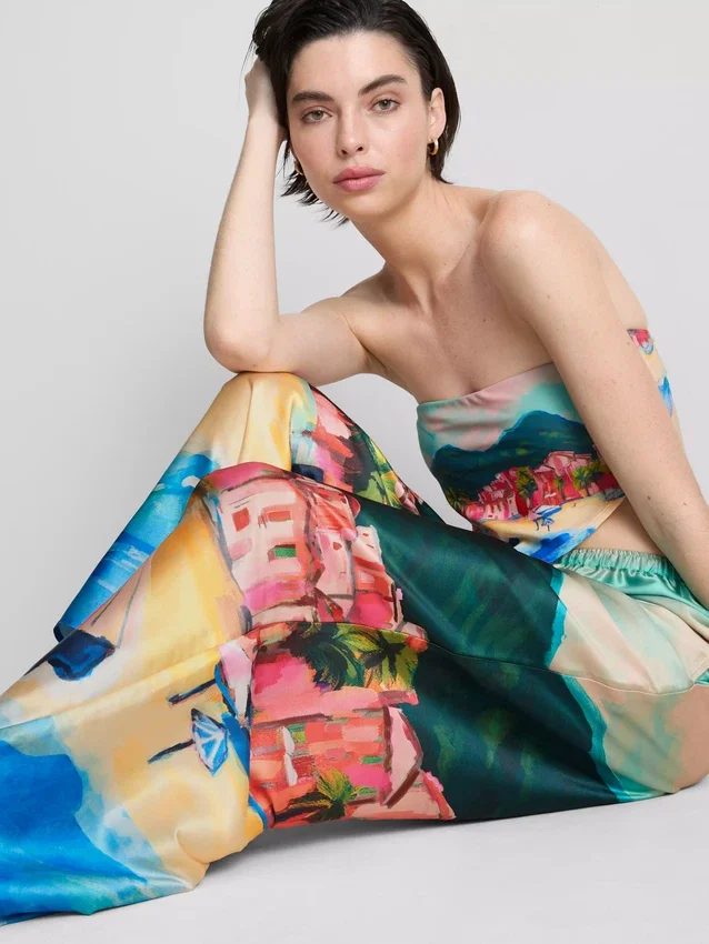 Strandhose aus Satin mit landschaftlichem Print