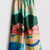Strandhose aus Satin mit landschaftlichem Print