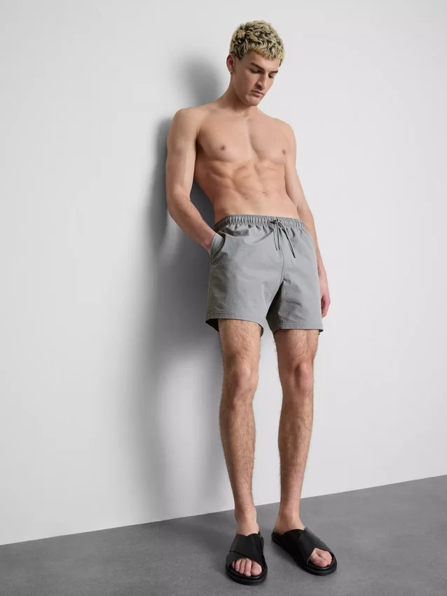 Strandshorts mit Struktur
