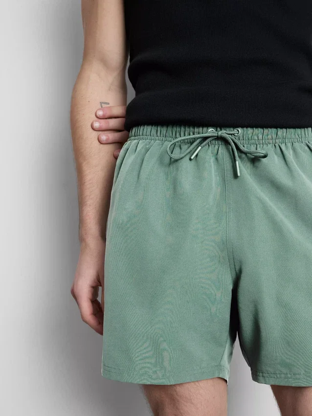 Strandshorts mit Struktur