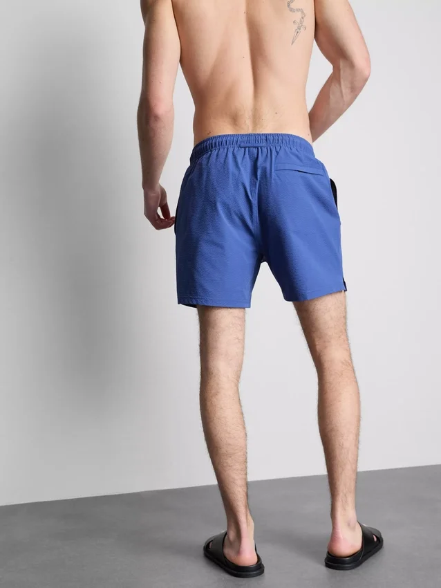Strandshorts mit Struktur