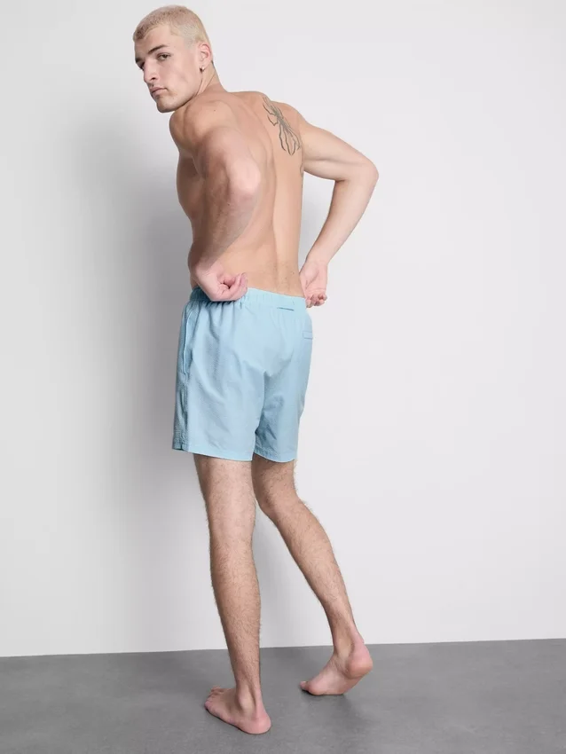 Strandshorts mit Struktur