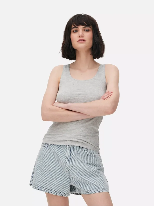 Stretch-Tanktop mit U-Ausschnitt