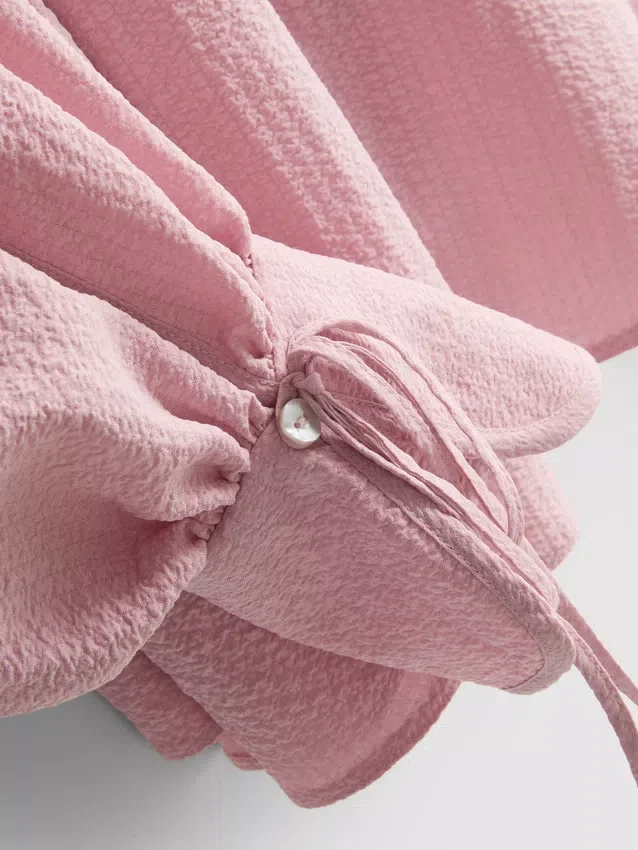 Strukturierte Bluse mit Ballonärmeln