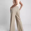 Strukturierte Hose mit weitem Bein