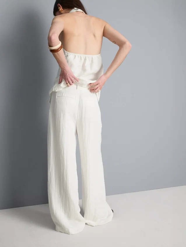 Strukturierte Hose mit weitem Bein