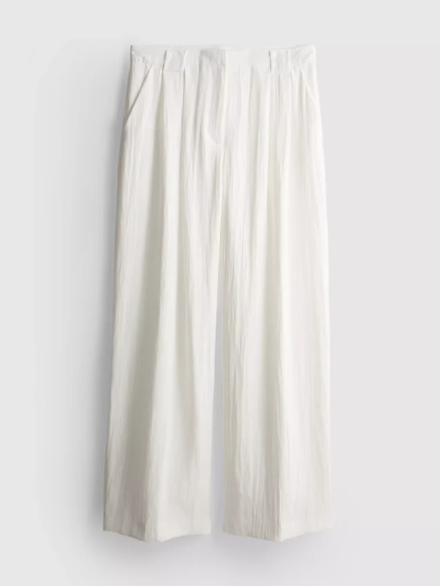Strukturierte Hose mit weitem Bein