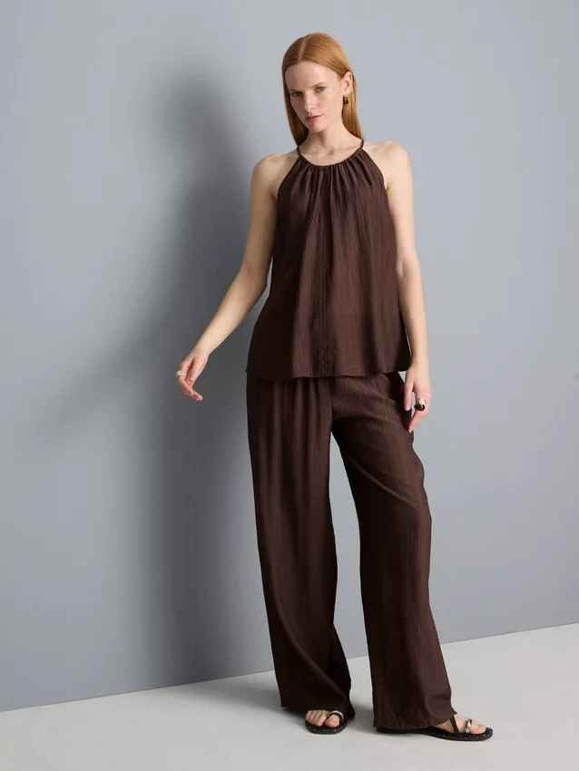 Strukturierte Hose mit weitem Bein und Kordelzug