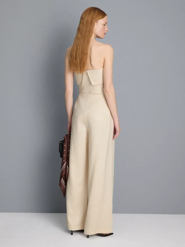 Strukturierte, plissierte Hose mit weitem Bein