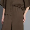 Strukturierte Satin-Hose mit geradem Bein