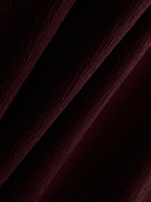 Strukturierte Satin-Hose mit geradem Bein