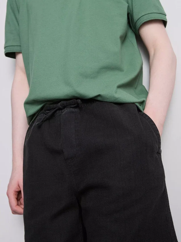 Strukturierte Shorts mit Kordelzug