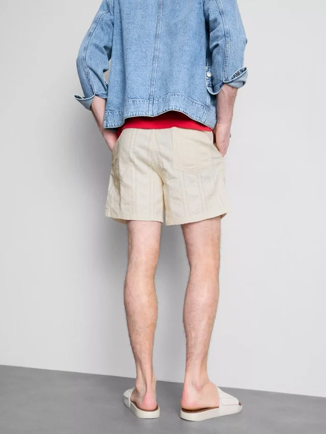 Strukturierte Shorts mit Kordelzug