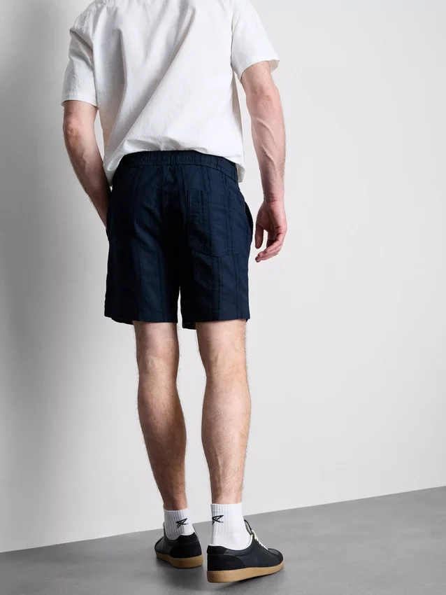 Strukturierte Shorts mit Kordelzug