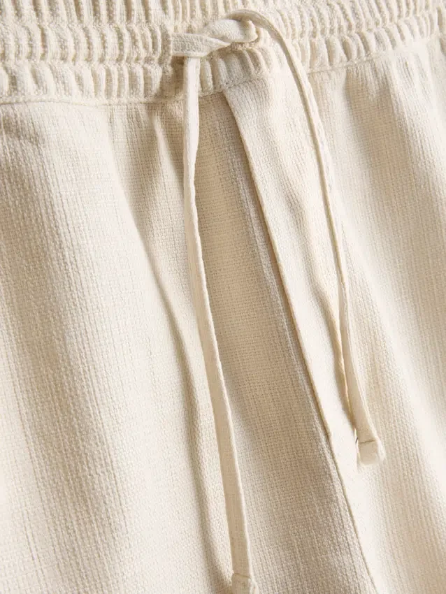 Strukturierte Shorts mit Kordelzug