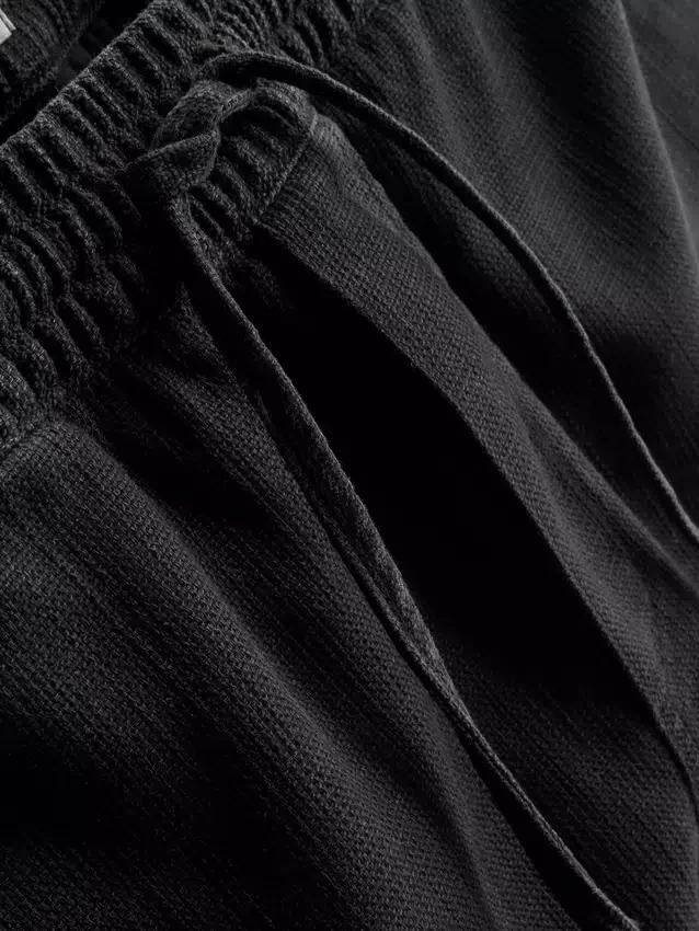 Strukturierte Shorts mit Kordelzug