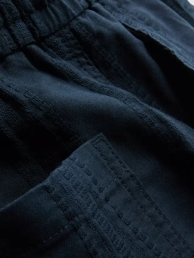 Strukturierte Shorts mit Kordelzug