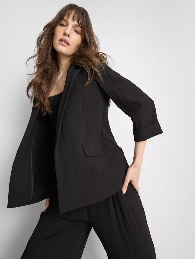 Strukturierter Blazer mit fallendem Revers