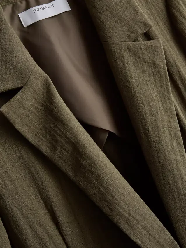 Strukturierter Blazer mit fallendem Revers