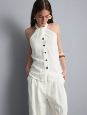 Strukturiertes Halterneck-Top mit Knopfleiste