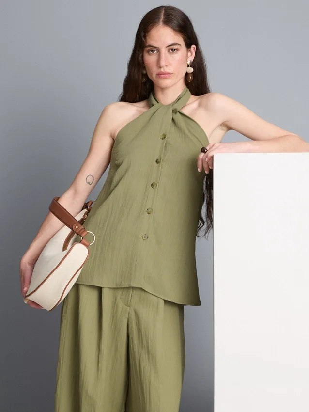 Strukturiertes Halterneck-Top mit Knopfleiste