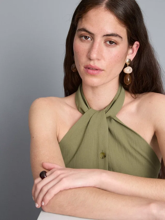 Strukturiertes Halterneck-Top mit Knopfleiste