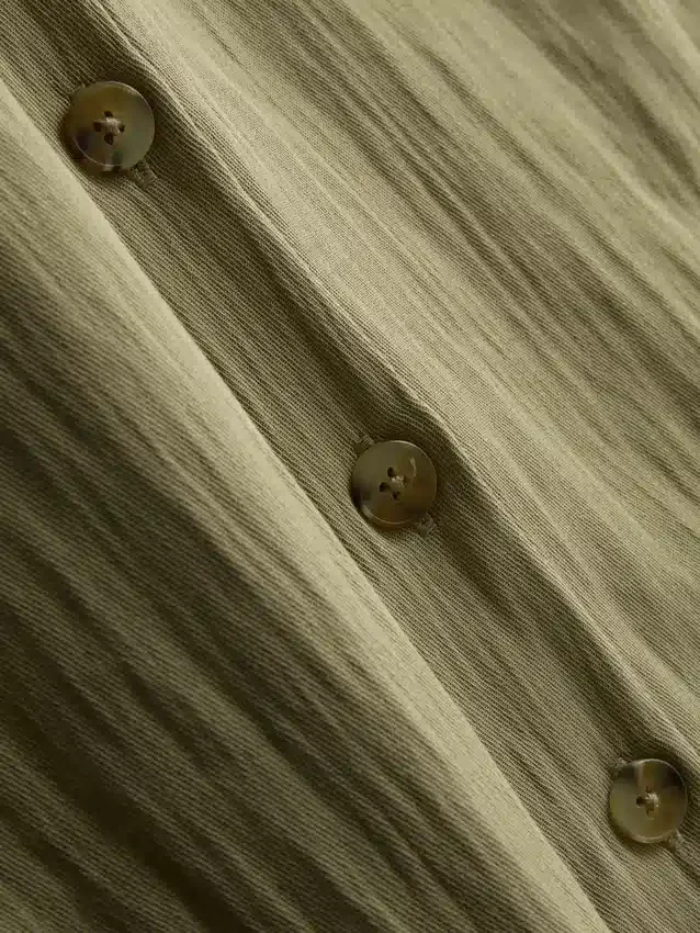 Strukturiertes Halterneck-Top mit Knopfleiste