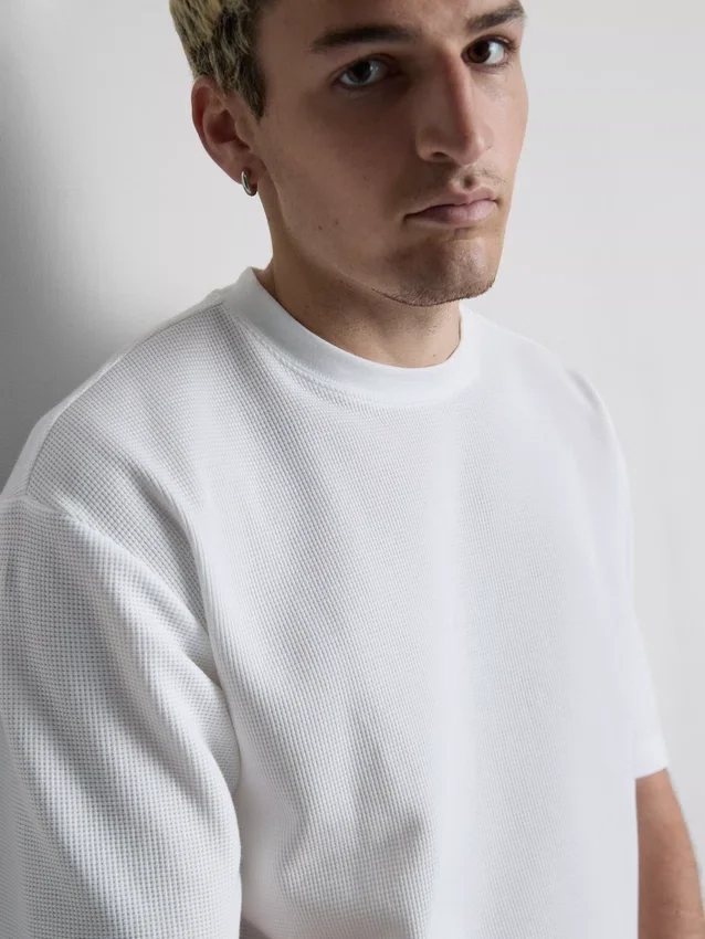 Strukturiertes, kastenförmiges T-Shirt